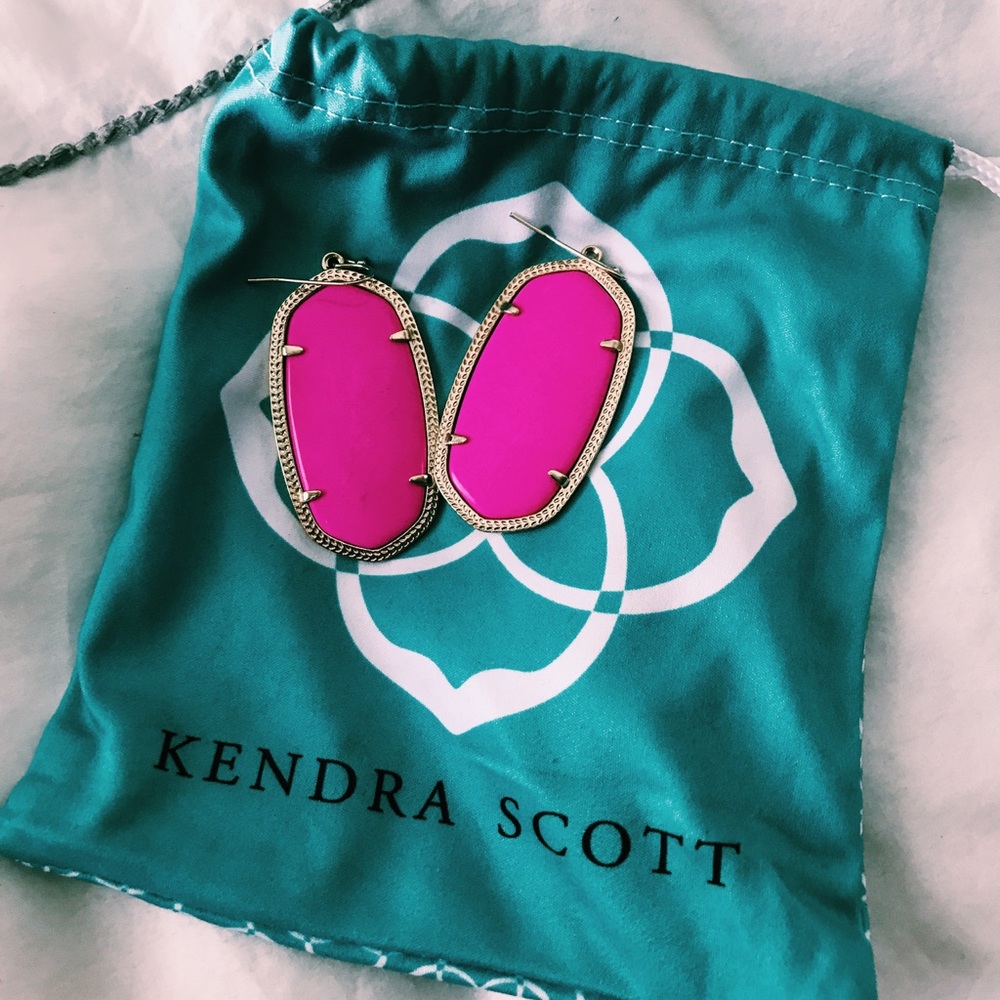 Magenta Danielle Kendra Scott earrings